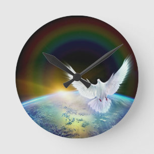 Dove of Peace Holy Spirit over Earth with Rainbow. Runde Wanduhr