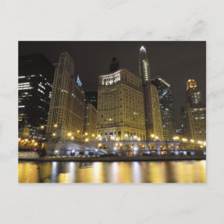Downtown Chicago am Chicago River bei Nacht Postkarte