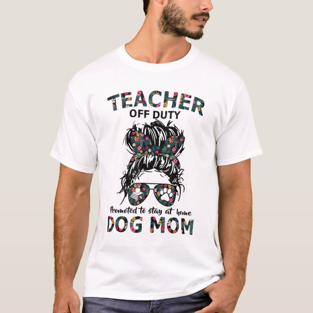 Dozent für Arbeit, der an der Zuhause-Hunde-Mama B T-Shirt (Vorderseite)