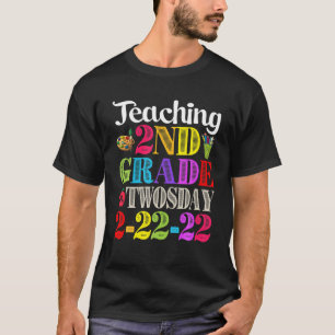 Dozentin Aka Mathematik Unterricht 2. Klasse am 2. T-Shirt