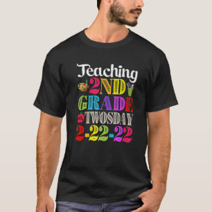 Dozentin Aka Mathematik Unterricht 2. Klasse am 2. T-Shirt