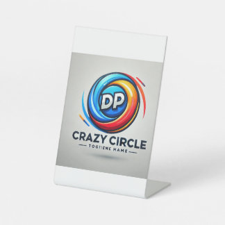 DP_Crazy_Circle: Ikonisches Design für das Leitmot Sockelschild
