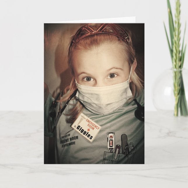 Dr. Giggles wird bald gut. Karte (Vorderseite)