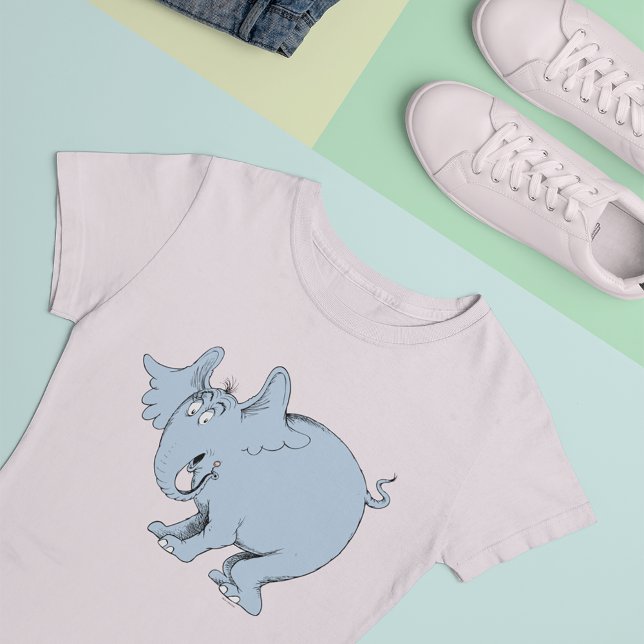 Dr. Seuss | Horton Hört Wen T-Shirt (Shirt next to shoes and pants)