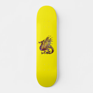 Drache auf Lila- und Goldskateboard Skateboard