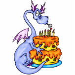 Drache und Geburtstags-Kuchen Freistehende Fotoskulptur<br><div class="desc">Drache und Geburtstags-Kuchen - unser Drachegang schließt Shirts,  Tassen,  Taschentaschen,  iPad Abdeckungen,  iPhone Abdeckungen,  iPod-Abdeckungen,  Schmuck und mehr mit ein. Jeder Drache hat seine oder eigene einzigartige Persönlichkeit und kann mit einem Namen oder ein persönliches Zitat oder eine Mitteilung besonders angefertigt werden.</div>