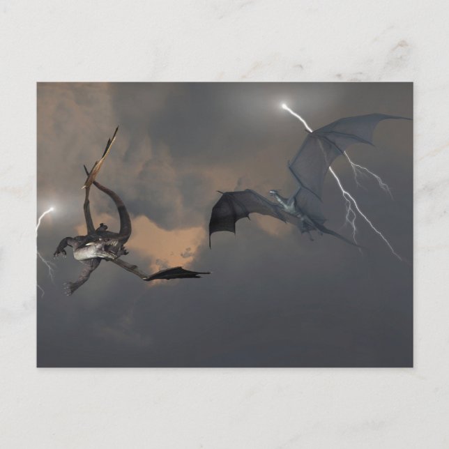 Drachen kämpfen in Sturmwolken Postkarte (Vorderseite)