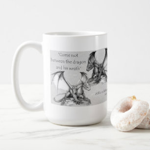Drachen mit King Lear Zitat grau, schwarz, weiß Ta Kaffeetasse