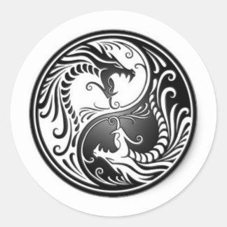 drachen von yin yang runder aufkleber