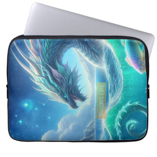 Drachencove Ozeanszene — Fantasy-Drache Laptopschutzhülle