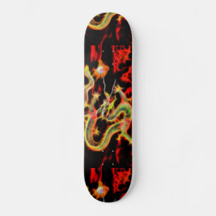 Drachenfeuer auf Glücksenergie Skateboard