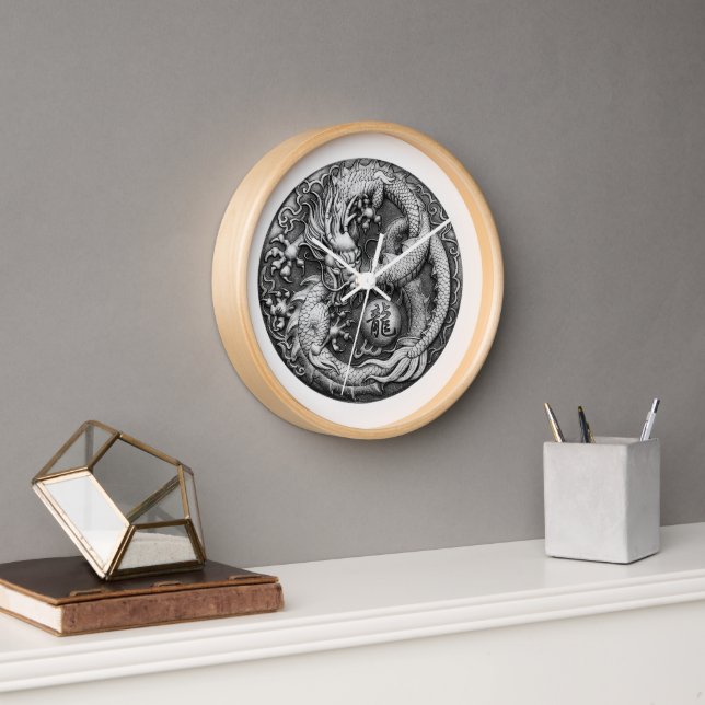 Drachenmedallion Uhr (Büro)