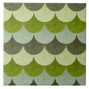 Drachenskala in grüner Grunge Fliese