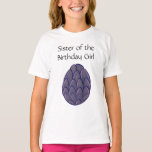 Dragon Birthday Sister T - Shirt<br><div class="desc">Geburtstag feiern ist eine Familienaffäre! Erhalten Sie passende Shirts für die ganze Familie,  damit Sie stilvoll feiern können. Es macht nicht nur Spaß,  das Thema zu spielen,  sondern es lässt andere Eltern leicht wissen,  wer die Gastgeber des Party sind! Diese Drachen-Shirts sind die perfekte Touch!</div>