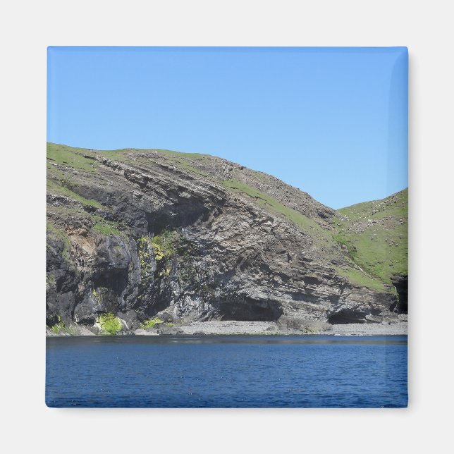 Dragon Face Rock Cliffs Skye Magnet (Vorne)