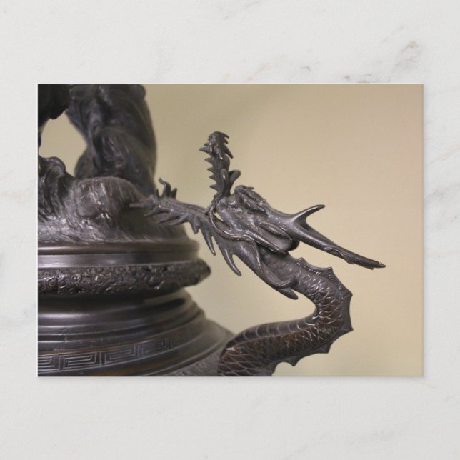 Dragon Urn Postkarte (Vorderseite)