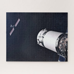 Dragon Xl Spacecraft nähert sich einem Lunar Gatew Puzzle