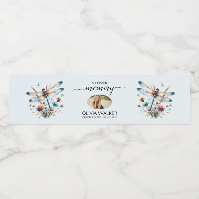 Dragonfly in Love Memory Foto Memorial Wasserflaschenetikett (Einzelnes Label)