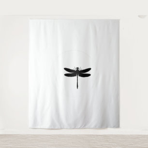 Dragonfly und Moon TSHIRT Wandteppich