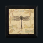 Dragonfly Vintag Antike klassische Natur Geschenkbox<br><div class="desc">Vintage Libelle Antiquitätenbild einer Libelle - Diese kleine Libelle ist ein antikes Bild einer in Schwarz und Weiß gezeichnet Libelle mit einem Hintergrund von farbenfrohen Libellen gegen antikes Papier.</div>