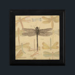 Dragonfly Vintag Antike klassische Natur Geschenkbox<br><div class="desc">Vintage Libelle Antiquitätenbild einer Libelle - Diese kleine Libelle ist ein antikes Bild einer in Schwarz und Weiß gezeichnet Libelle mit einem Hintergrund von farbenfrohen Libellen gegen antikes Papier.</div>