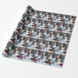 Drahthaar-Fox-Terrier läuft durch Schnee mit Weihn Geschenkpapier