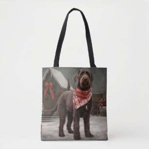 Drahthaar-Hund im Schnee zu Weihnachten