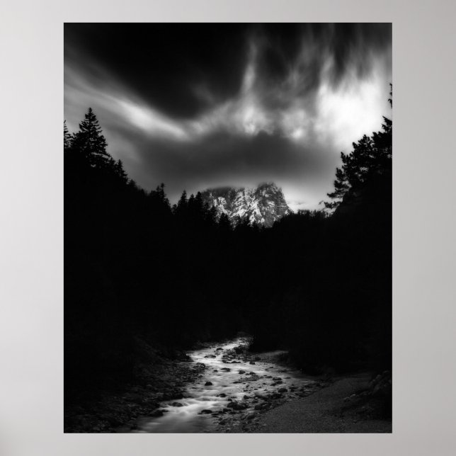 Dramatische Berg- und Flusslandschaft Poster (Vorne)