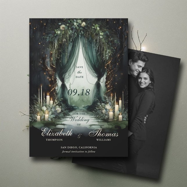 Dramatische Foto-Hochzeit des verzauberten Waldes Save The Date (enchanted forest woodland wedding save the date calligraphy fairy tale dramatic moody dark emerald)