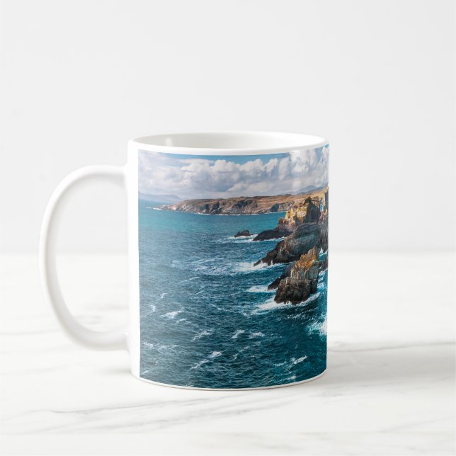 Dramatische Landschaft auf Mizen Head an der Atlan Kaffeetasse (Links)
