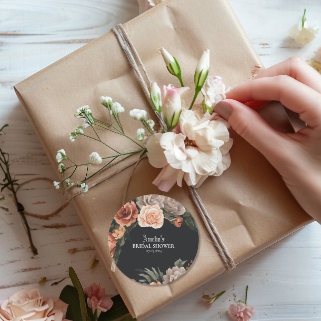 Dramatisches, dunkles, launisches, gotisches Vinta Runder Aufkleber (Von Creator hochgeladen)