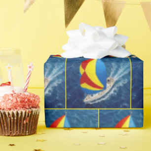 Draufsicht eines Segelboots mit Spinnaker Geschenkpapier