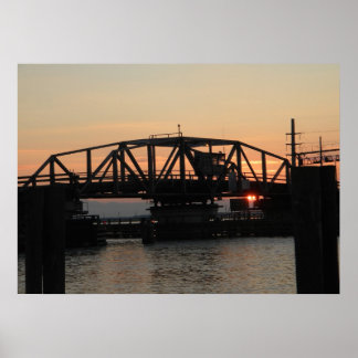 Drawbridge bei Sonnenuntergang Poster