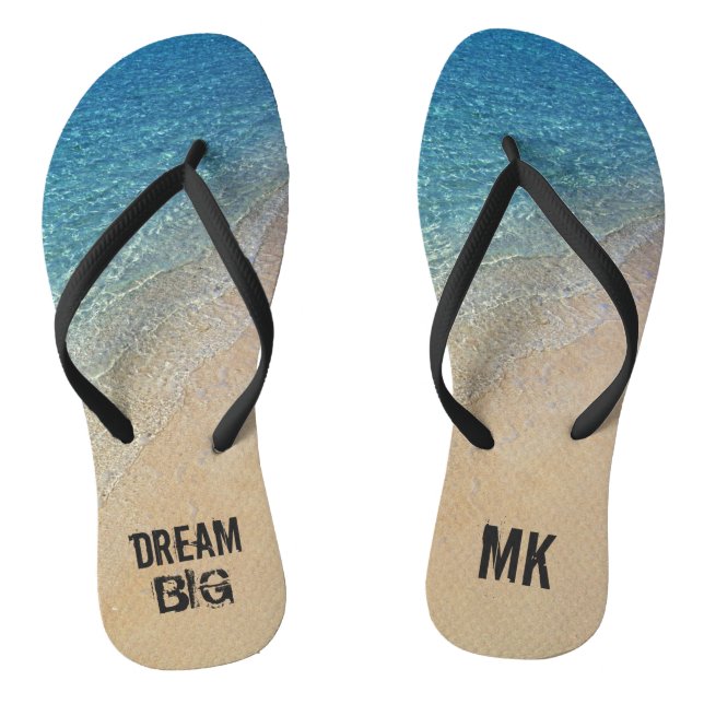 Dream Big Ocean Beach mit eigenem Monogramm-Namen Flip Flops (Fußbett)