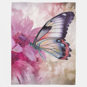 Dreamy Butterfly mit rosafarbenen Blume Fleecedecke