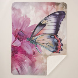 Dreamy Butterfly mit rosafarbenen Blume Sherpadecke