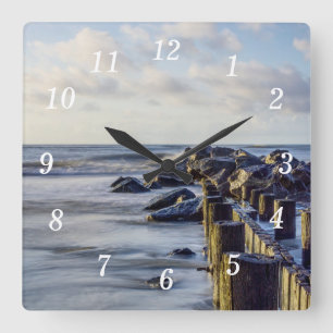 Dreamy Foly Seawall Wall Clock Quadratische Wanduhr