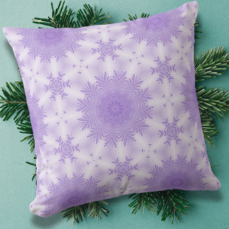 Dreamy Lavender Snowflake Kissen