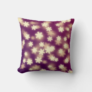 Dreamy Lila Snowflake Bokeh Lights Kissen