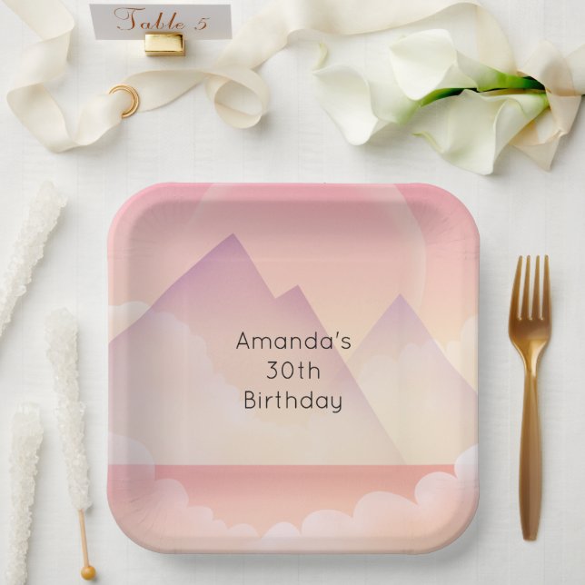 Dreamy Pastel Mountain Landschaft Geburtstag Pappteller (Hochzeit)