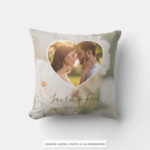 Dreamy White Rose Couple in einem Heart Foto Hochz