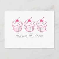 Drei einfache rosa Kuchen, die auf der Postkarte i