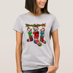 Drei englische Bulldogs in Weihnachtssocken  T-Shirt