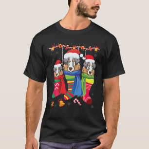 Drei englische Schäferhunde in den Weihnachtssocke T-Shirt