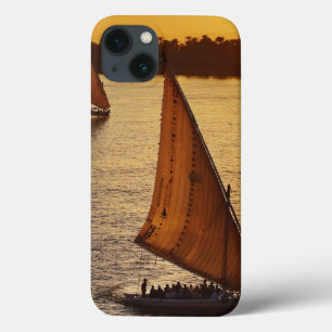 Drei Falukas mit Touristen auf dem Nil bei Case-Mate iPhone Hülle
