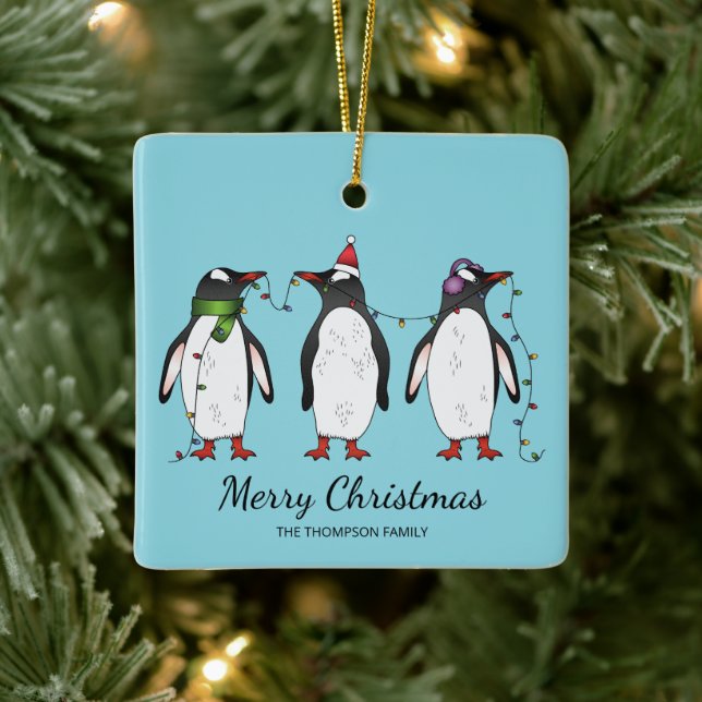 Drei festliche Weihnachtspinguine mit individuelle Keramikornament (Baum)