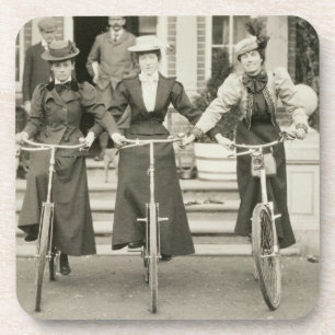 Drei Frauen auf Fahrrädern, frühe 1900s (b/w Foto) Untersetzer