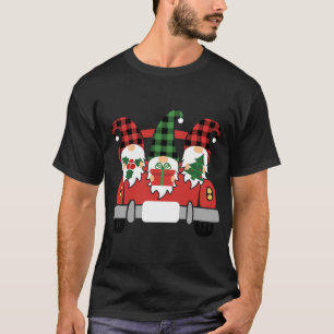 Drei Gnome in Red Truck erhalten Weihnachtsbüffel T-Shirt
