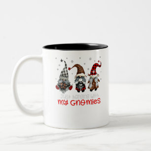 Drei Gnome in roten Weihnachten, nur mit meinen Zweifarbige Tasse