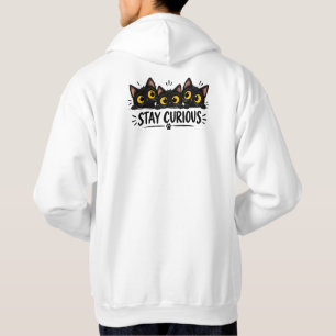 Drei hervorlugende schwarze Katzen mit großen gelb Hoodie
